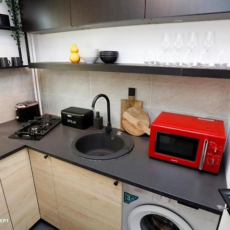 Brand New Lovely Studio Near Metro Station Bukarest Exterior foto